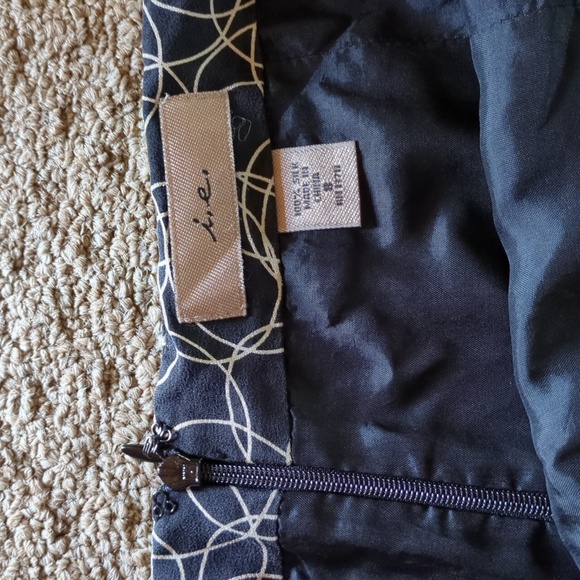 i. e. Skirt with circle pattern - Picture 2 of 2